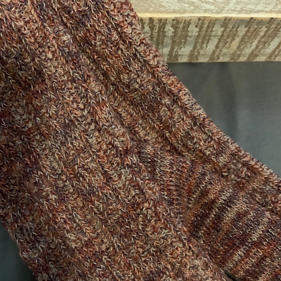 Never Been Worn Knee High Socks - Picture 2 of 2